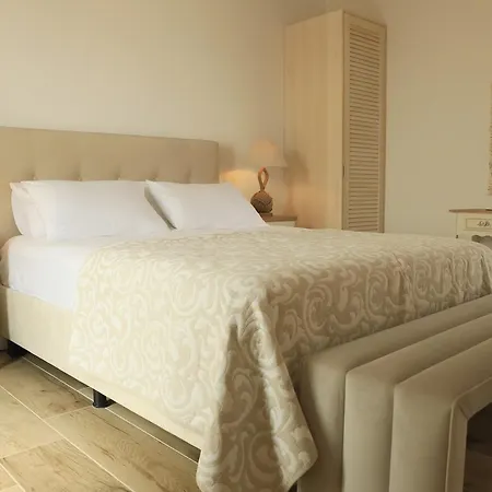 Theasis Luxury Ξενοδοχείο