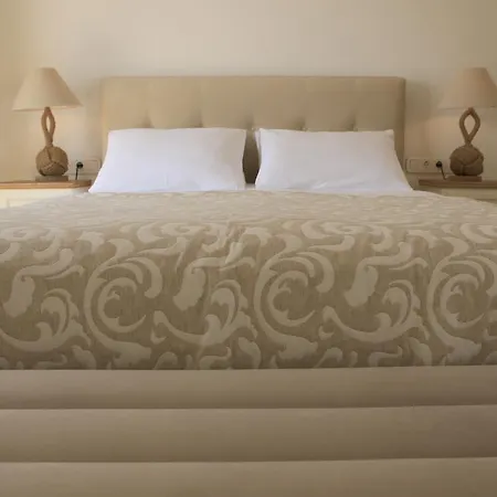 Theasis Luxury Ξενοδοχείο