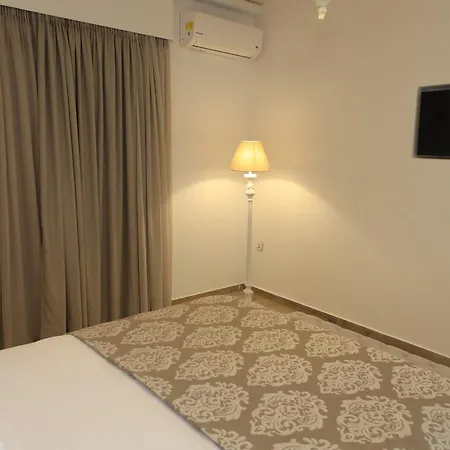Theasis Luxury Ξενοδοχείο