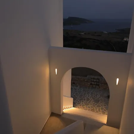 Theasis Luxury Ξενοδοχείο 3*