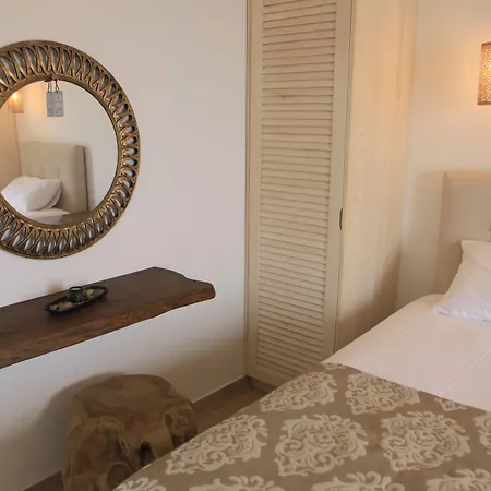 Theasis Luxury 3*