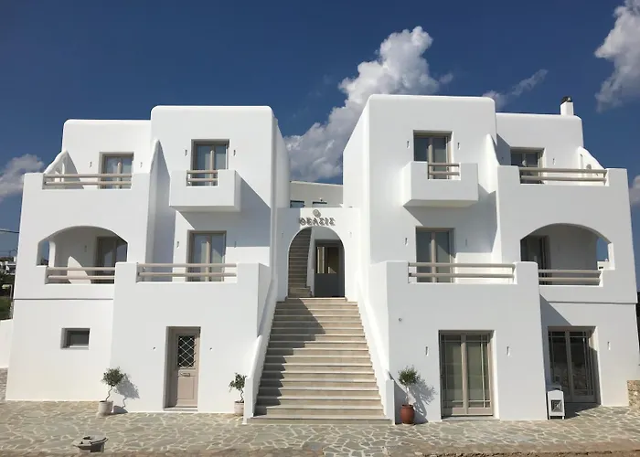 Theasis Luxury Schoinoussa