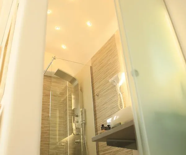 Theasis Luxury Schoinoussa